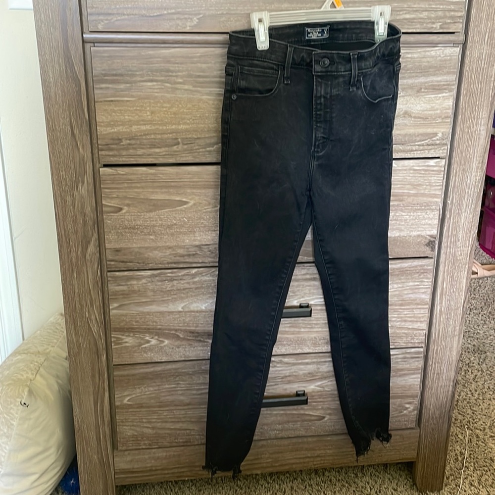 High Rise Super Skinny Ankle Jean- black with ripped hem- size 4 short